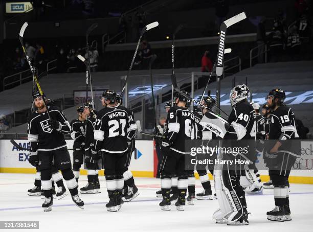 The Los Angeles Kings make a gesture to their fans after a 2-1 overtime loss to the St. Louis Blues in their final home game at Staples Center on May...