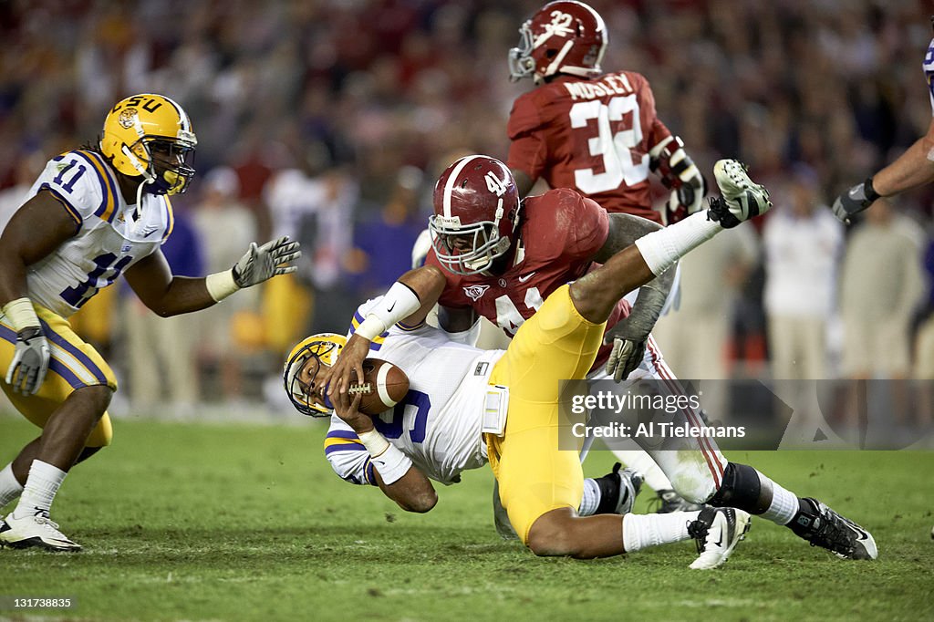 Alabama Courtney Upshaw in action, sack vs LSU QB Jordan Jefferson at