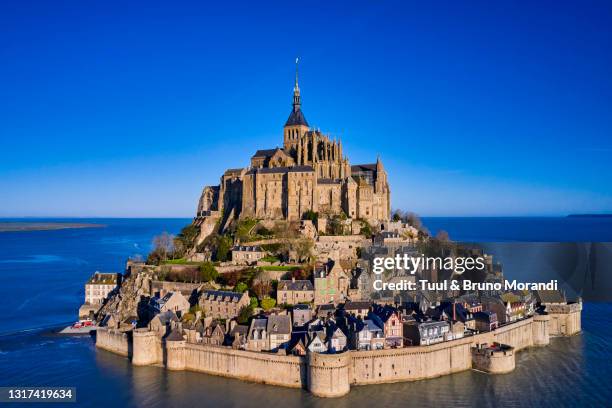france, normandy, manche department, bay of mont saint-michel - mont saint michel foto e immagini stock