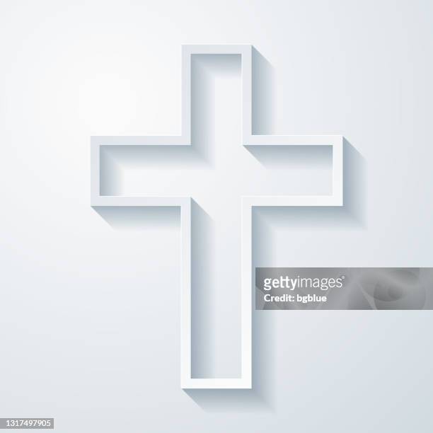 religion kreuz. icon mit papierschnitteffekt auf leerem hintergrund - kreuz form stock-grafiken, -clipart, -cartoons und -symbole