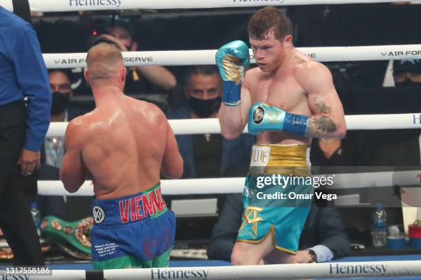 Saul Canelo Alvarez and Billy Joe Saunders fight during WBC, WBA Super, WBO and Ring Magazine World Super-Middleweight unification at AT&T Stadium on...