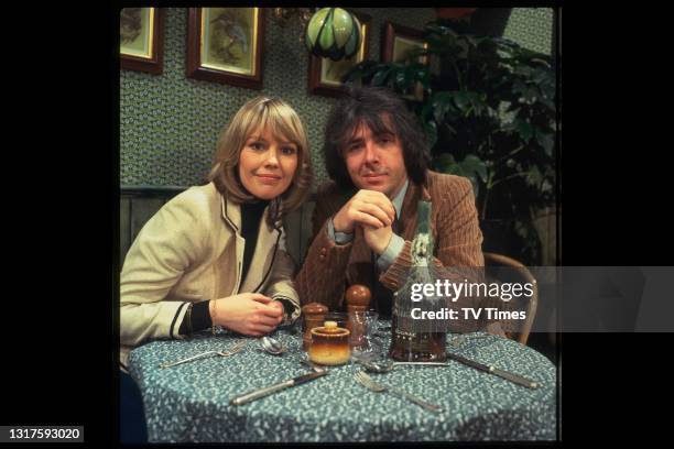 Robin's Nest actors Richard O'Sullivan and Tessa Wyatt in character as Robin Tripp and Victoria Nicholls, circa 1979.