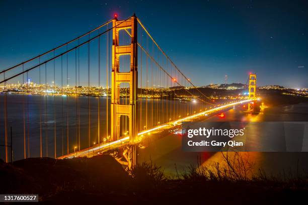 golden gate bridge night battery spencer - golden gate bridge night stock pictures, royalty-free photos & images