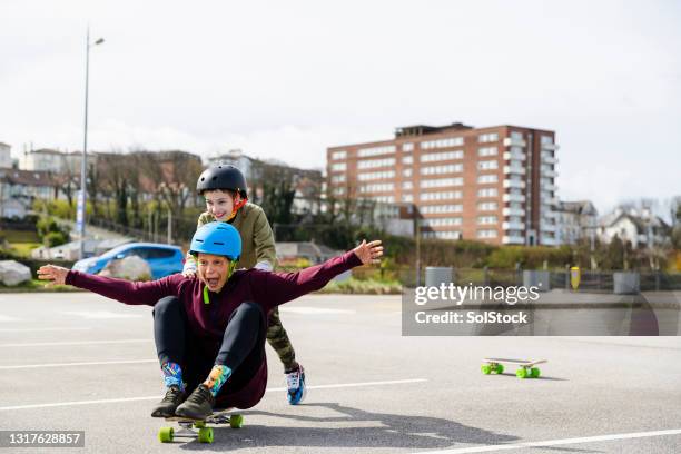 this is the best! - child skating stock pictures, royalty-free photos & images