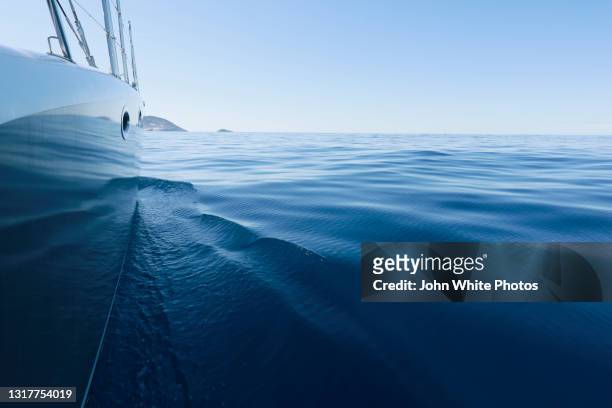 sailing a yacht on the southern ocean. south australia. - yacht bildbanksfoton och bilder