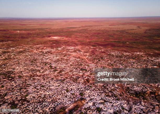 Outback Cliffs 1,298 Australian Outback Drone Stock Photos, High-Res Pictures, and ...