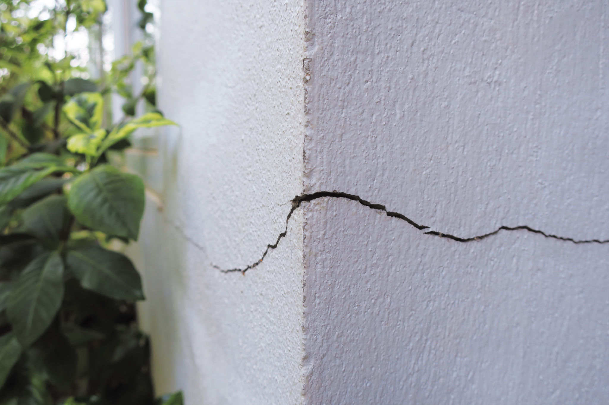 home interior cracks