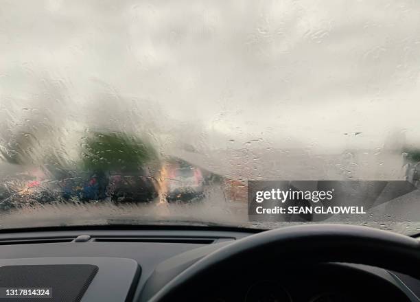 car windshield condensation - fuktighet bildbanksfoton och bilder