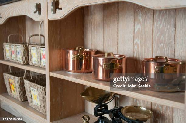 328 Nick Nack Shelf Stock Photos, High-Res Pictures, and Images - Getty ...
