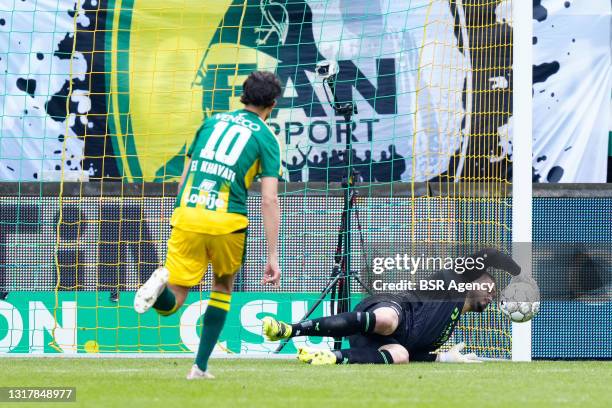 Goalkeeper Aro Muric of Willem II stops the penalty from Nassar El Khayati of ADO Den Haag during the Dutch eredivisie match between ADO Den Haag and...