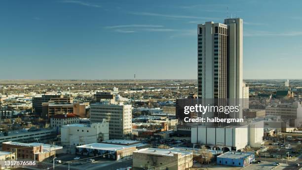 drohnenaufnahme von downtown amarillo, texas - amarillo color stock-fotos und bilder