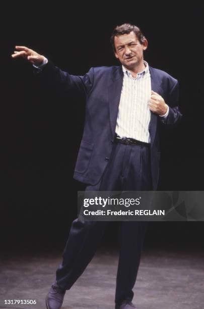 Le comique Pierre Desproges au théâtre Grévin le 30 septembre 1986.