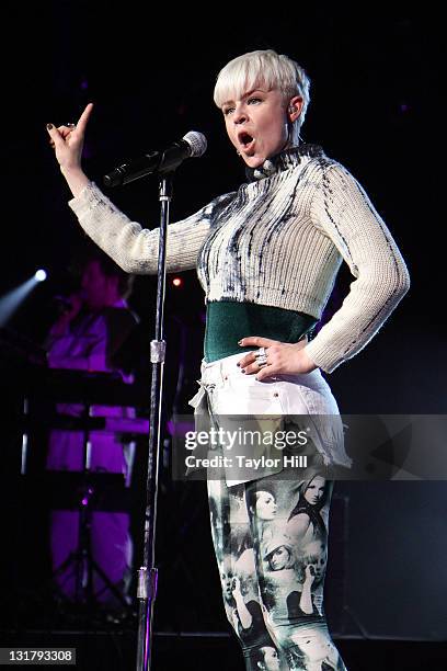 Robyn 3,878 Robyn In Concert Stock Photos, High-Res Pictures, and Images ...