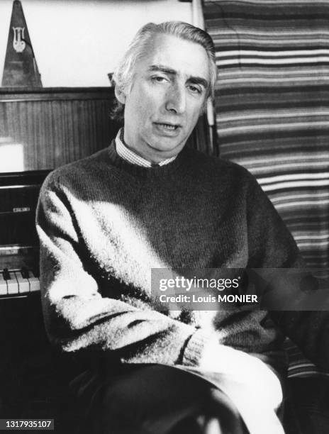 Portrait du semiolo Roland Barthes, circa 1980.