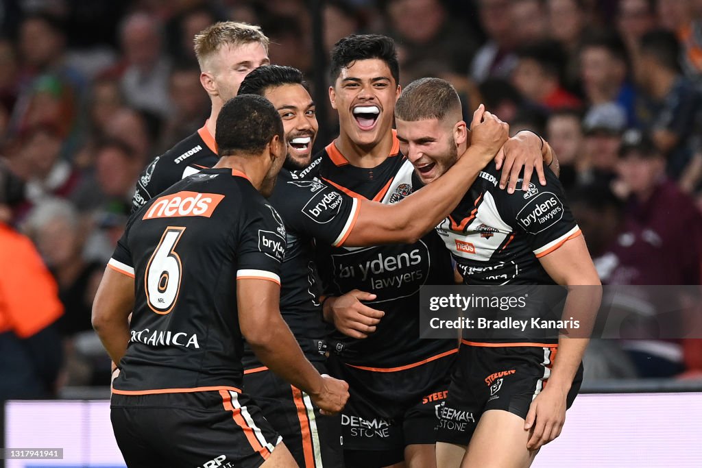 NRL Rd 10 - Wests Tigers v Knights