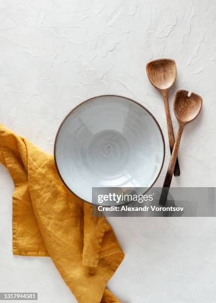 empty plate table setting - ceramic green stock pictures, royalty-free photos & images