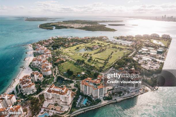 fotos e imágenes de Fisher Island - Getty Images fotos e imágenes de Fisher Island - Getty Images