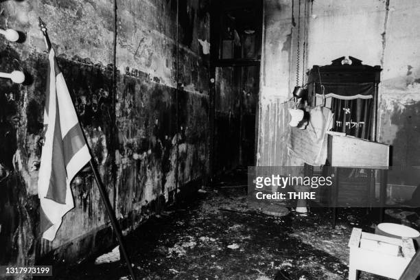 Un lieu de culte juif a été ravagé par un incendie criminelle 14 Août 1982 à Paris, France.