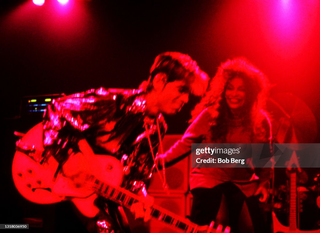 Prince and the New Power Generation featuring Chaka Khan and Larry Graham Live Irving Plaza