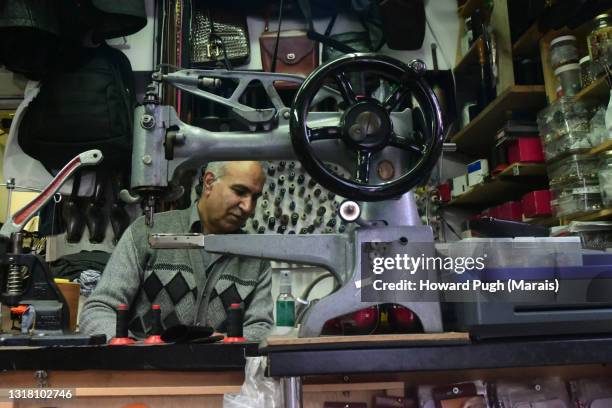 leather, shoe, bag repair: small business - sole of shoe stock pictures, royalty-free photos & images