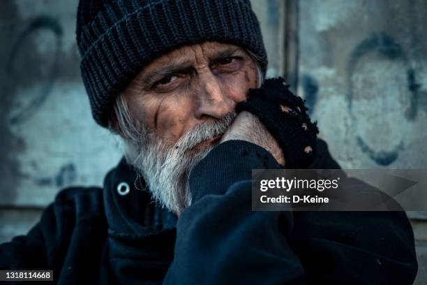 homelessness - homeless man stock pictures, royalty-free photos & images