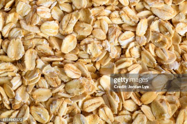 oat flakes - harina de avena fotografías e imágenes de stock