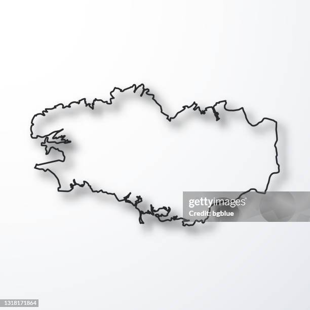 ilustraciones, imágenes clip art, dibujos animados e iconos de stock de mapa de bretaña - contorno negro con sombra sobre fondo blanco - rennes france