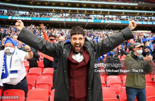 Sergio Pizzorno, former member of the band Kasabian celebrates after Youri Tielemans of Leicester City scored their side's first goal during The...