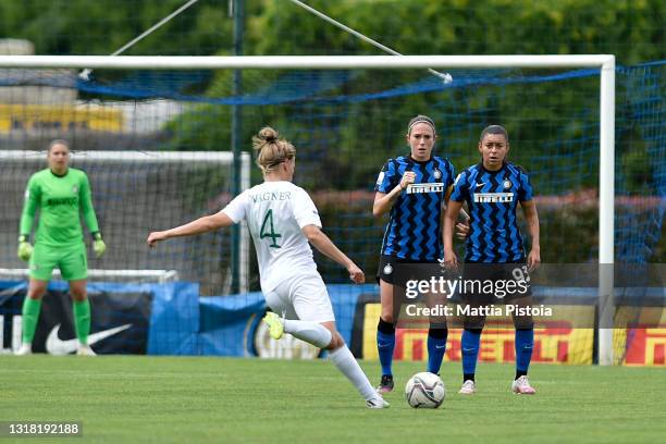 Florin Wagner of Florentia takes a shot as Regina Baresi and Hazleydi Yoreli Rincòn Torres of FC Internazionale look on during the Women Serie A...