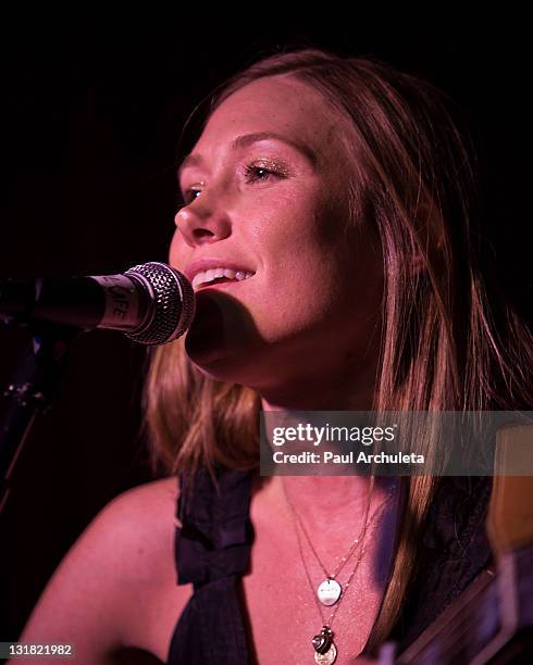 101 Schuyler Fisk In Concert Stock Photos High Res Pictures And play-waking-life-single-by-schuyler-fisk-on-amazon-music