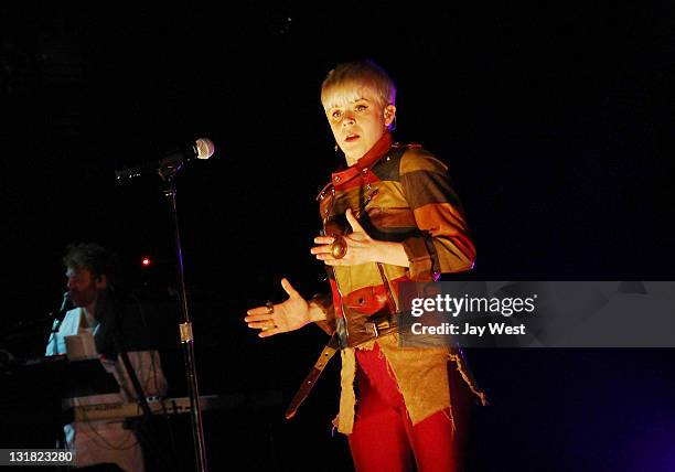 Robin Concert 74 Robyn In Concert Austin Texas Stock Photos, High-Res Pictures, and ...