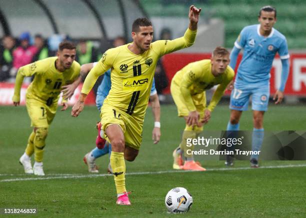 Tomer Hemed of the Phoenix scores from a penalty during the A-League match between Melbourne City and Wellington Phoenix at AAMI Park, on May 16 in...