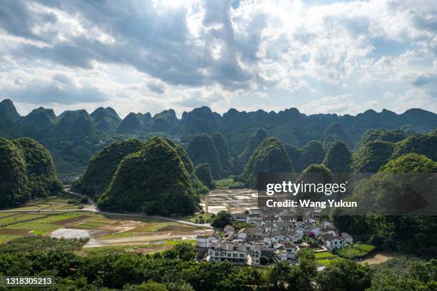 wanfenglin, xingyi, guizhou - 貴陽 ストックフォトと画像