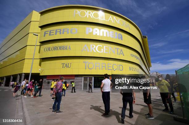 Fans queue to enter the stadium prior to the La Liga Santander match between Villarreal CF and Sevilla FC at Estadio de la Ceramica on May 16, 2021...