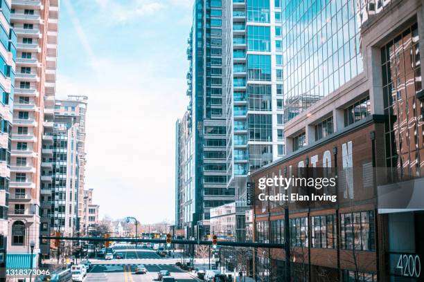 ballston, arlington, virginia - arlington fotografías e imágenes de stock