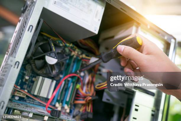 Procedures Picture Computer Dismantling Procedure Fotografías e imágenes de stock - Getty Images