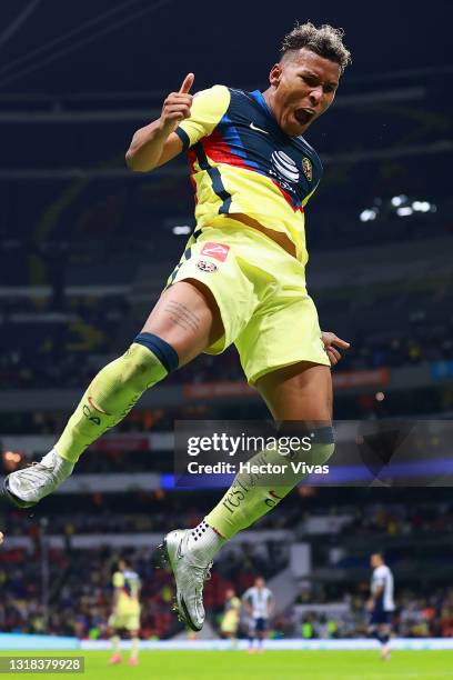 Roger Martínez of America celebrates after scoring the third goal of his team during the quarterfinals second leg match between America and Pachuca...