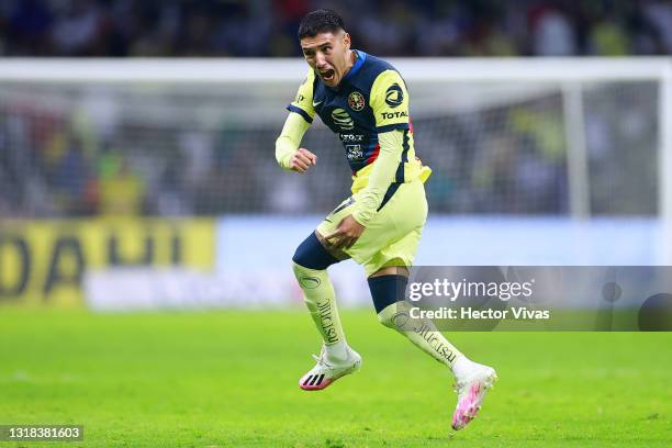 Leonardo Suarez of America celebrates after scoring the fourth goal of his team during the quarterfinals second leg match between America and Pachuca...