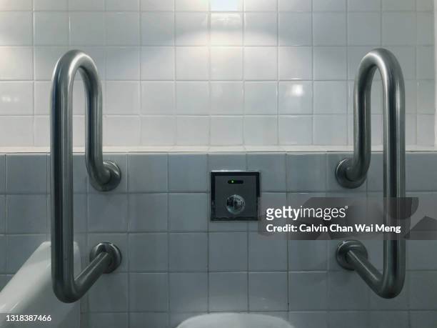 toilet grab bar for elderlu - vehicle grille stock pictures, royalty-free photos & images