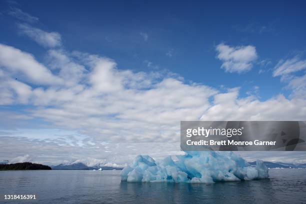 blue iceberg in se alaska - glacier bay stock pictures, royalty-free photos & images