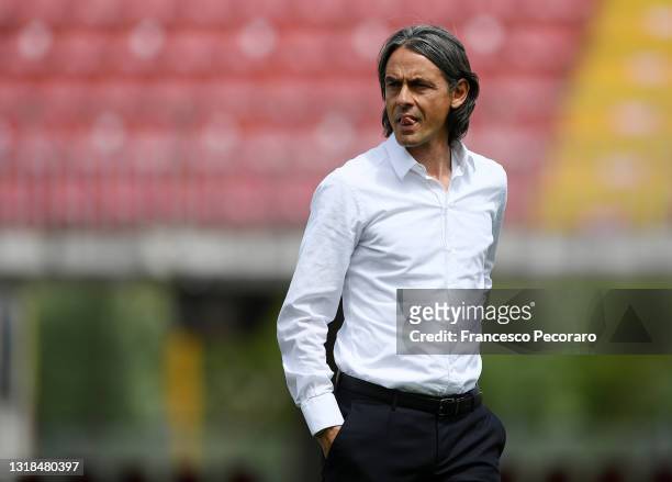 Filippo Inzaghi Head coach of Benevento Calcio reacts during the Serie A match between Benevento Calcio and FC Crotone at Stadio Ciro Vigorito on May...