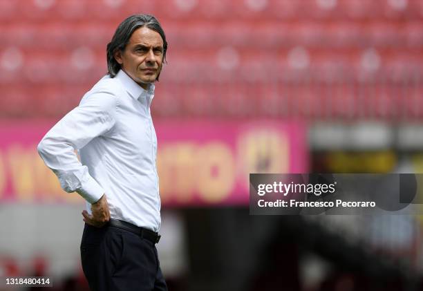 Filippo Inzaghi Head coach of Benevento Calcio looks on during the Serie A match between Benevento Calcio and FC Crotone at Stadio Ciro Vigorito on...