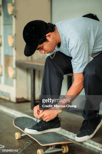 Tying Skates Photos and Premium High Res Pictures - Getty Images