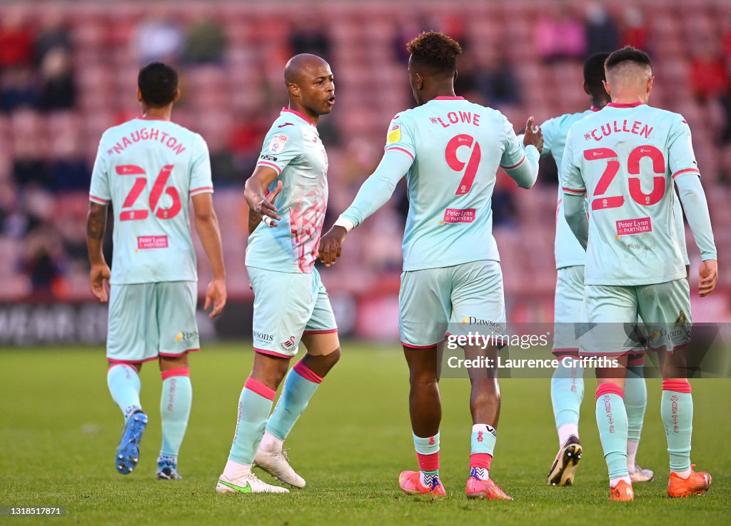 Barnsley v Swansea City - Sky Bet Championship Play-off Semi Final 1st Leg