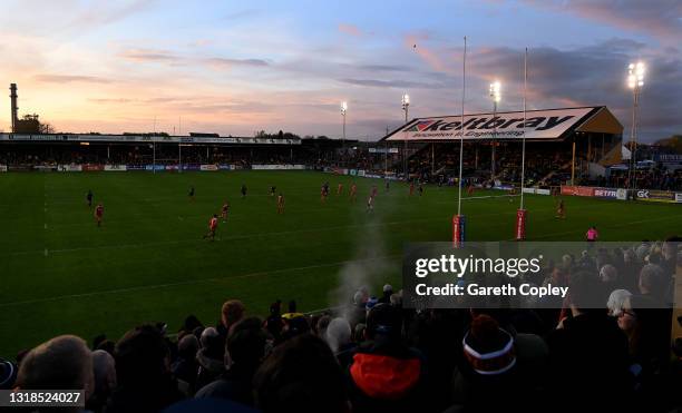 General view as the sun sets during the Betfred Super League match between Castleford Tigers and Hull Kingston Rovers at Mend-A-Hose Jungle on May...