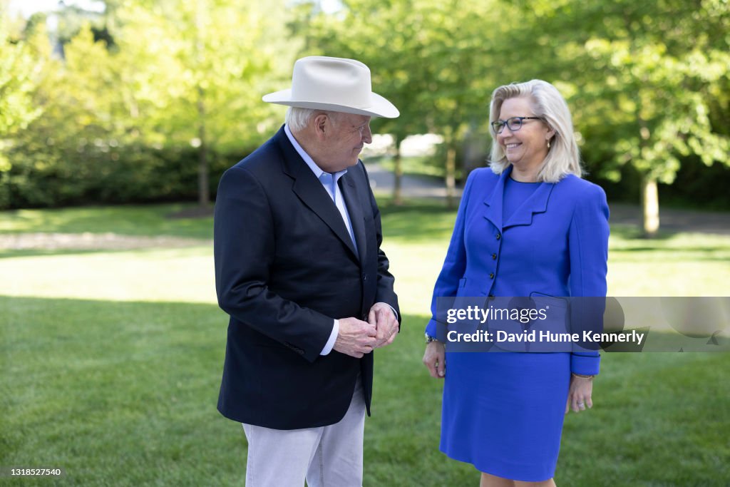 Cheney Smiling Congresswoman Liz Cheney with her dad former Vice President Dick ...