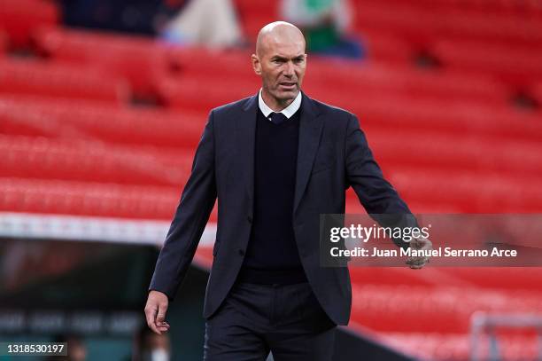 Head coach Zinedine Zidane of Real Madrid reacts during the La Liga Santander match between Athletic Club and Real Madrid at Estadio de San Mames on...