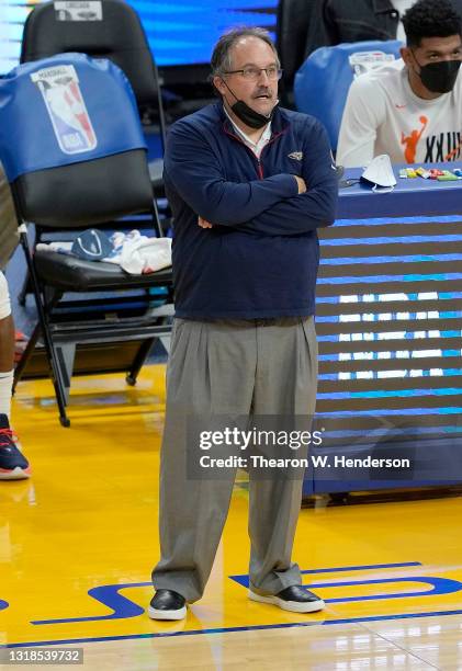 Head coach Stan Van Gundy of the New Orleans Pelicans looks on against the Golden State Warriors during the second half of an NBA basketball game at...