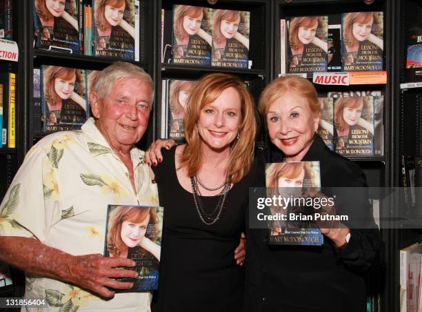 Actors Ralph Waite, Mary McDonough and Michael Learned attend the signing of Mary McDonough's book 'Lessons From the Mountain: What I Learned From...