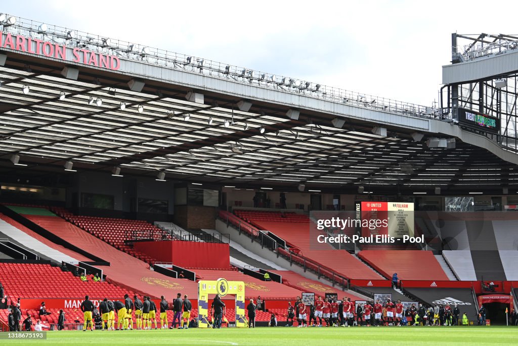 Manchester United v Fulham - Premier League